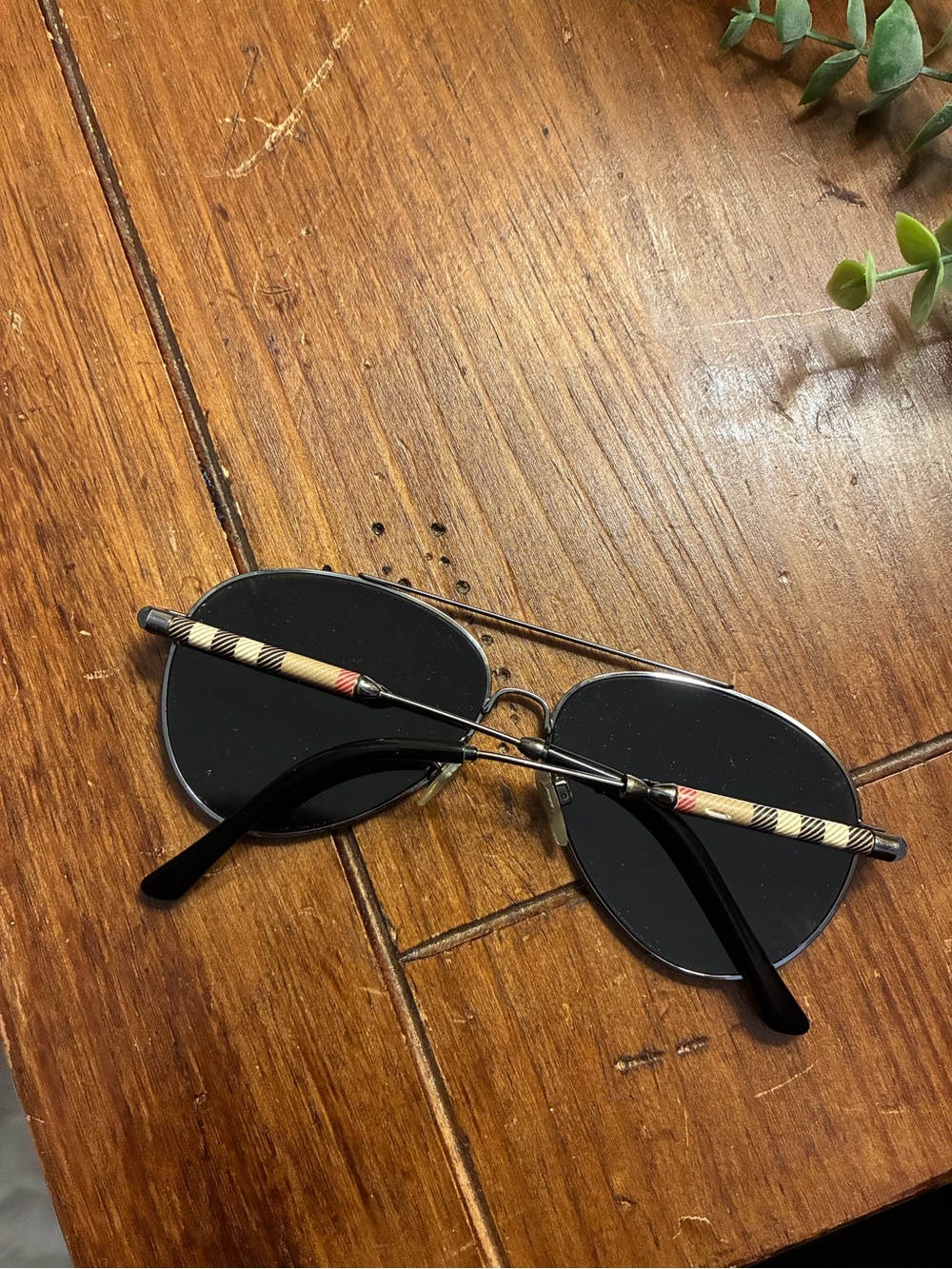 Burberry aviator sunglasses